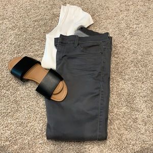 Gray mid rise extreme stretch legging